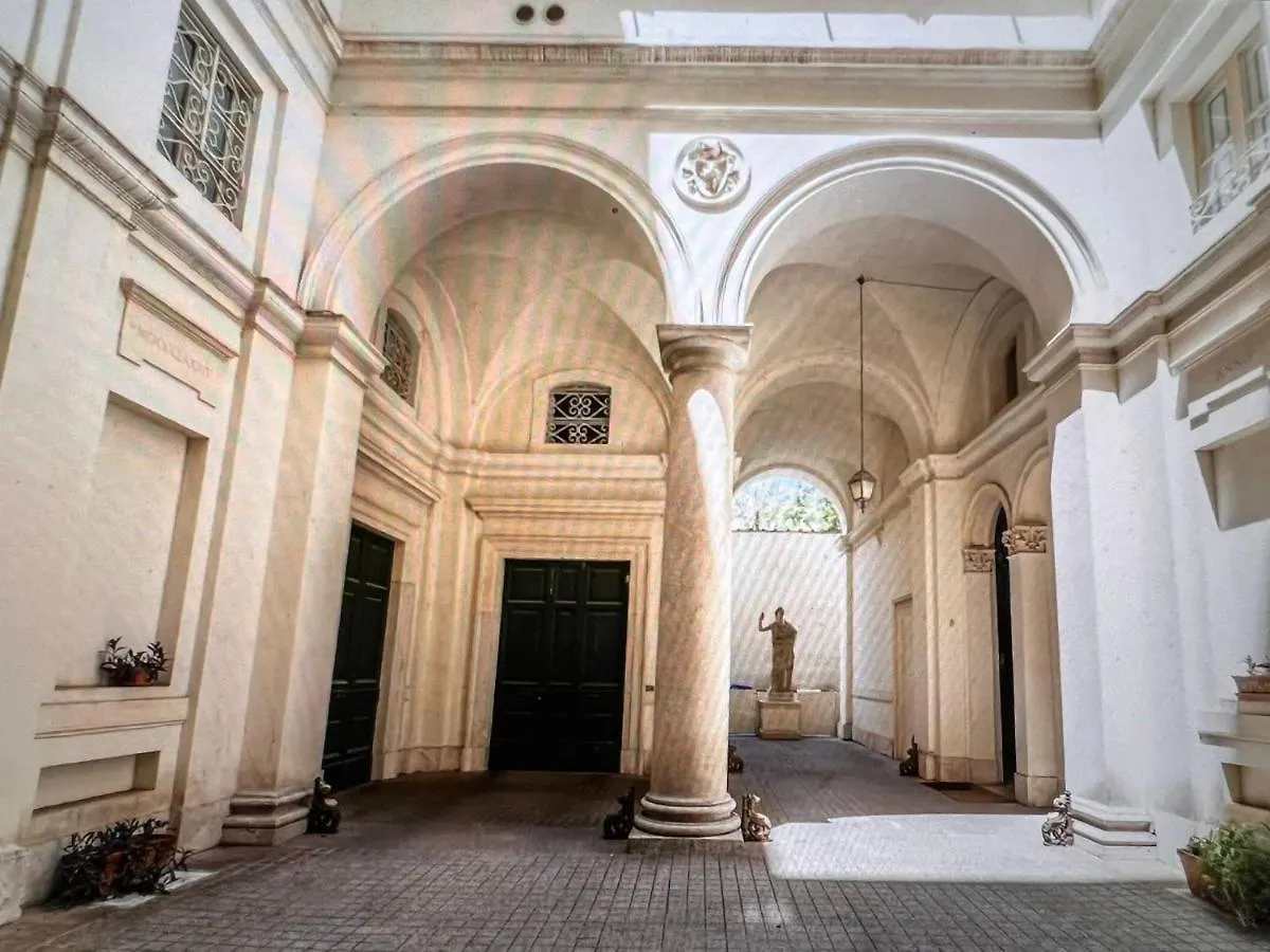 Adorable Flat By Barberini Trevi Fountain Apartment Rome Italy