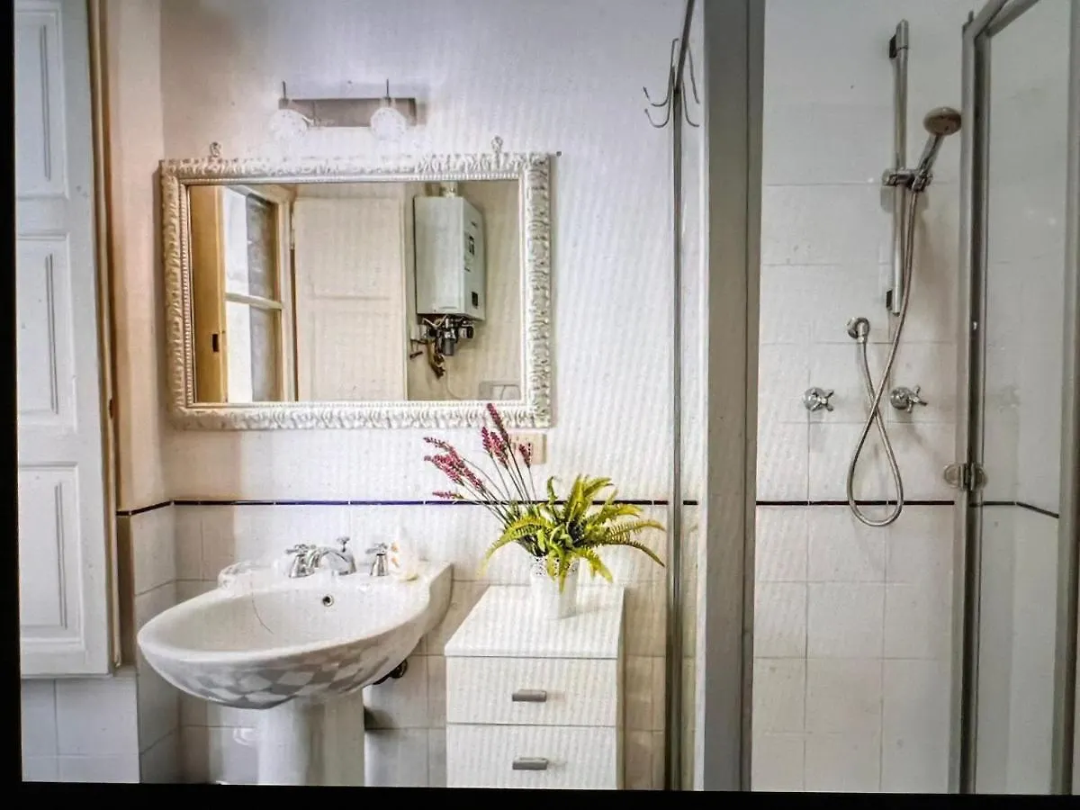 Adorable Flat By Barberini Trevi Fountain Apartment Rome