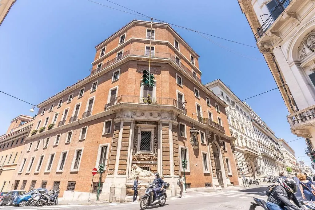Adorable Flat By Barberini Trevi Fountain Apartment Rome Italy