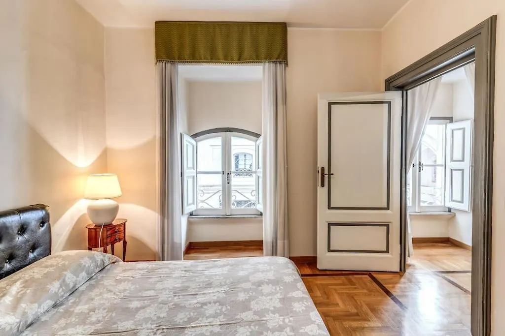 Adorable Flat By Barberini Trevi Fountain Apartment Rome