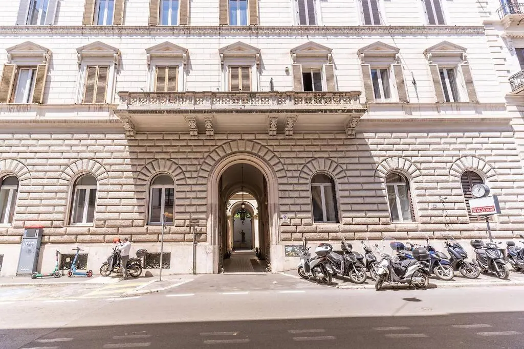 Adorable Flat By Barberini Trevi Fountain Apartment Rome Italy
