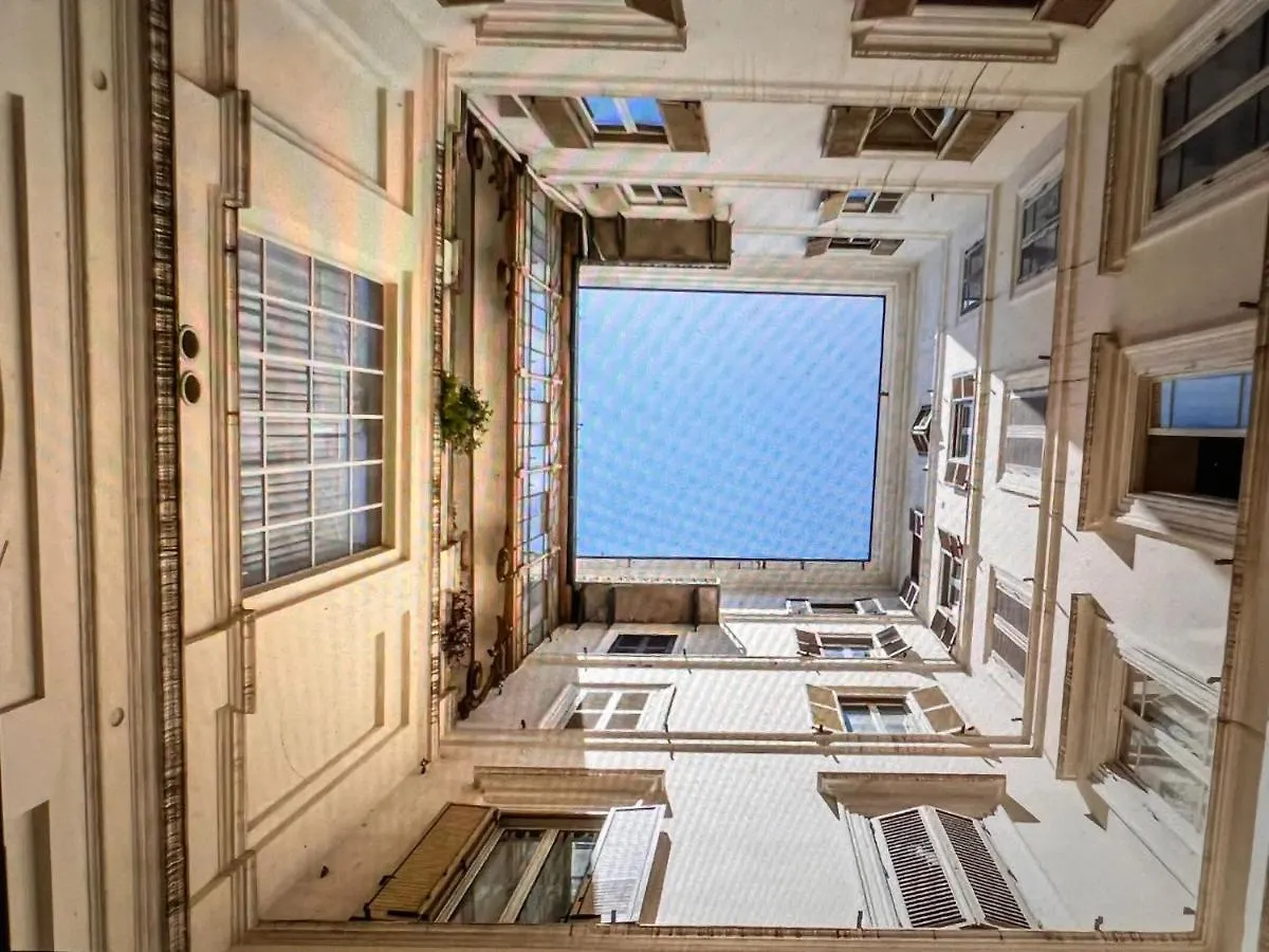 Adorable Flat By Barberini Trevi Fountain Apartment Rome